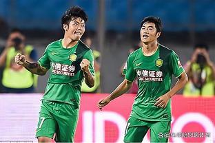 越南门将：输掉比赛很失望，但自豪对阵亚洲顶级球队表现出色